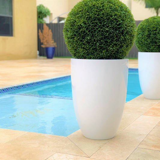 Ben L Fiberglass with 20′′ Topiary
