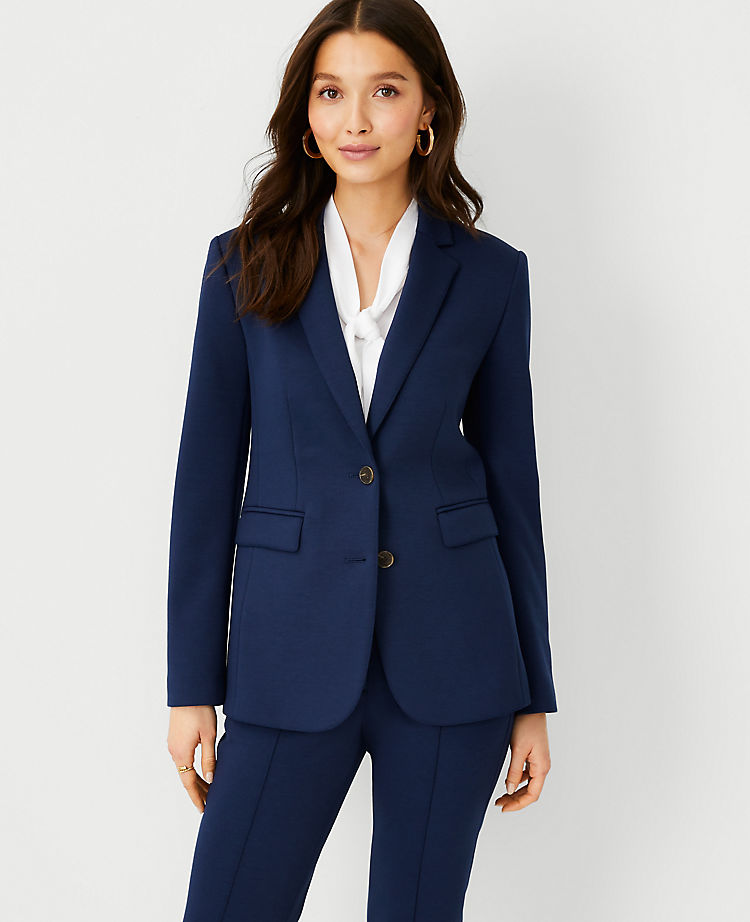 Der gekerbte Zweiknopf-Blazer aus Doubleface-Strick