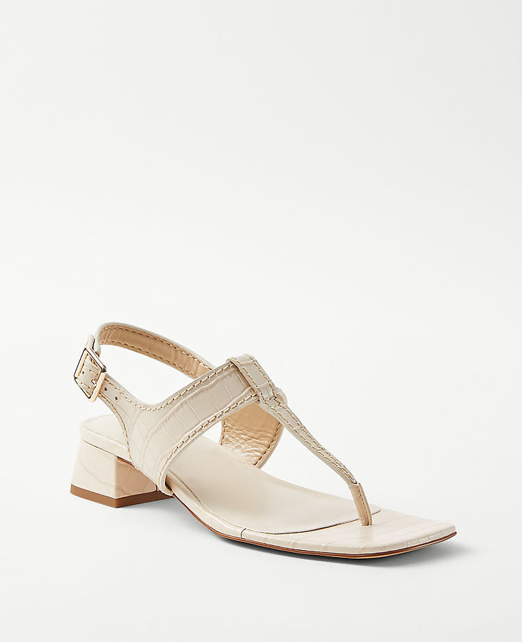 Sandalen mit T-Riemchen, geprägtem Leder und mittelhohem Blockabsatz