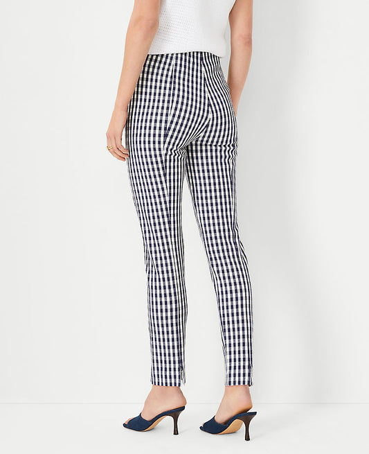 Le pantalon de cheville Audrey à carreaux