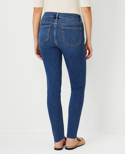 Jean Skinny Sculptant Taille Mi-Haute avec Poches Courbé Délavé Pierre Moyenne