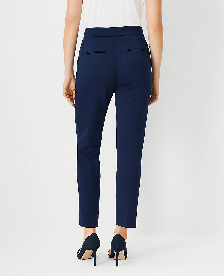 Die Eva Ankle Pant aus Double-Knit