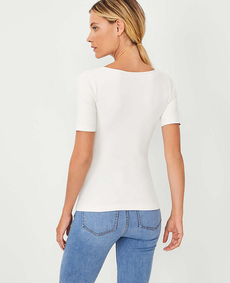 T-shirt sans couture à encolure dégagée