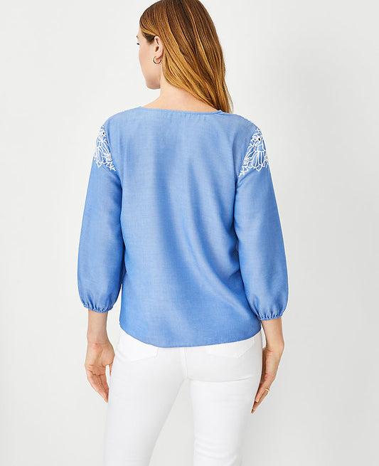 Besticktes Chambray-Oberteil