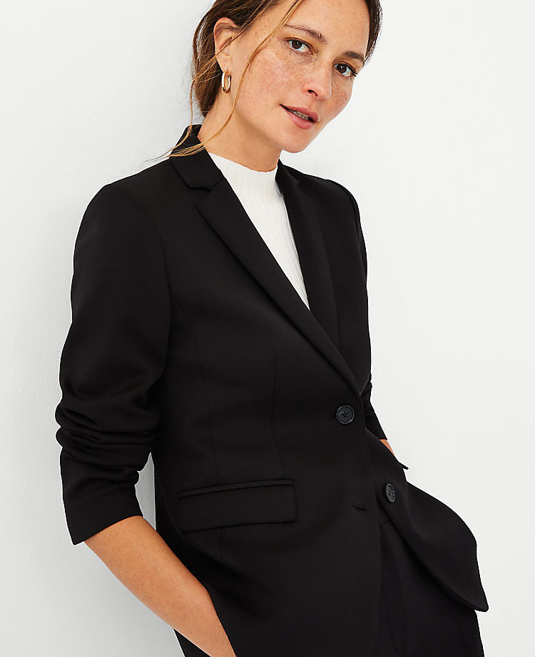Der Zweiknopf-Blazer aus Doubleface-Strick