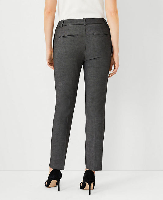 Le pantalon cheville Eva en tissu extensible bidirectionnel – Coupe Curvy