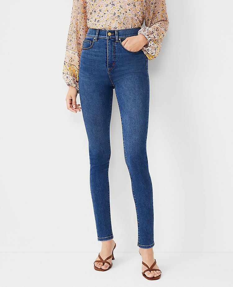 Sculpting Pocket Highest Rise Skinny Jeans im klassischen Mid Wash