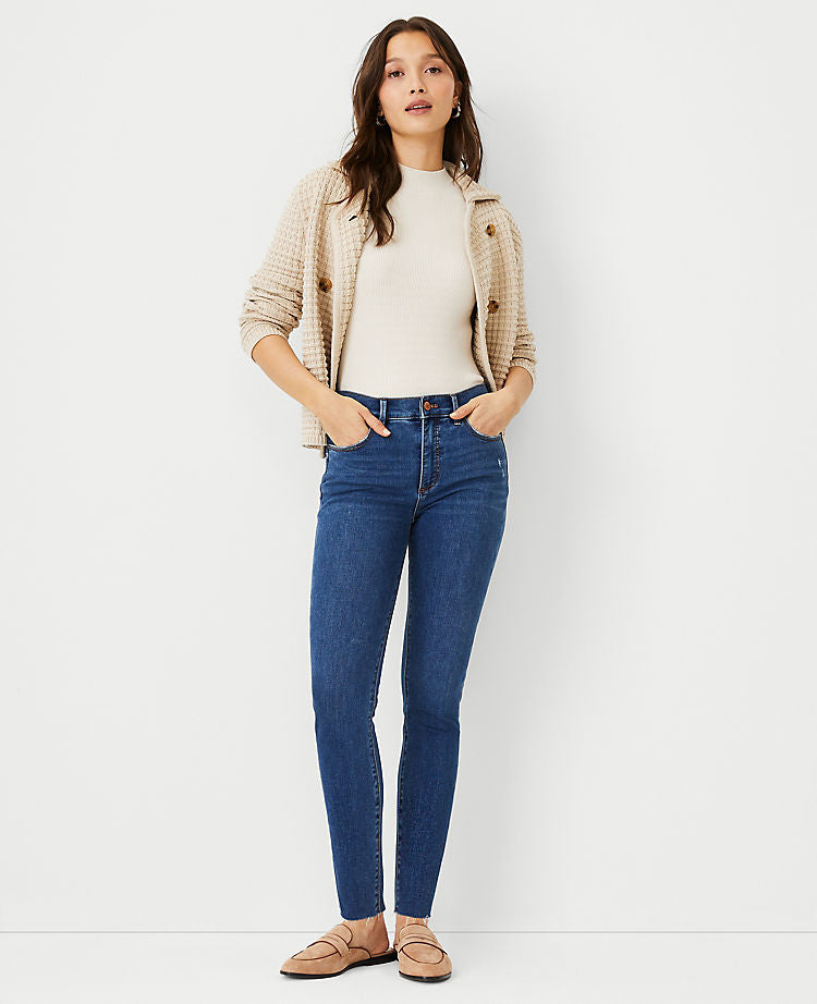 Shaping Pocket Mid-Rise Skinny Jeans in Mid Stone Wash