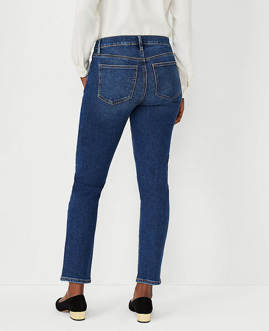 Jean fuselé Sculpting Pocket taille mi-haute en denim classique délavé