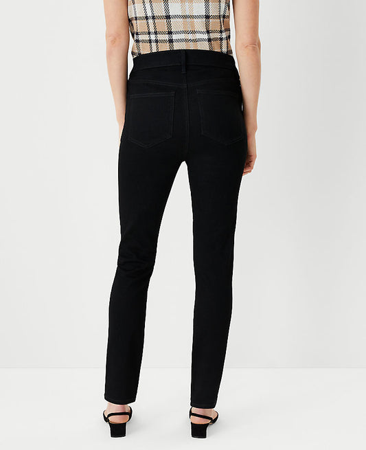 Jean skinny galbant taille haute Curvy à poche, délavage noir de jais