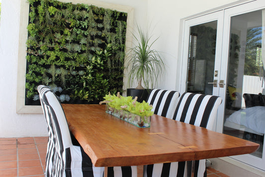 Pot de fleurs en verre Casa Moderna 36″ avec orchidées Cymbidium vertes