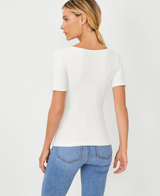 T-shirt sans couture à encolure dégagée