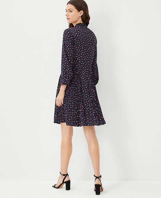 Robe chemise plissée à fleurs