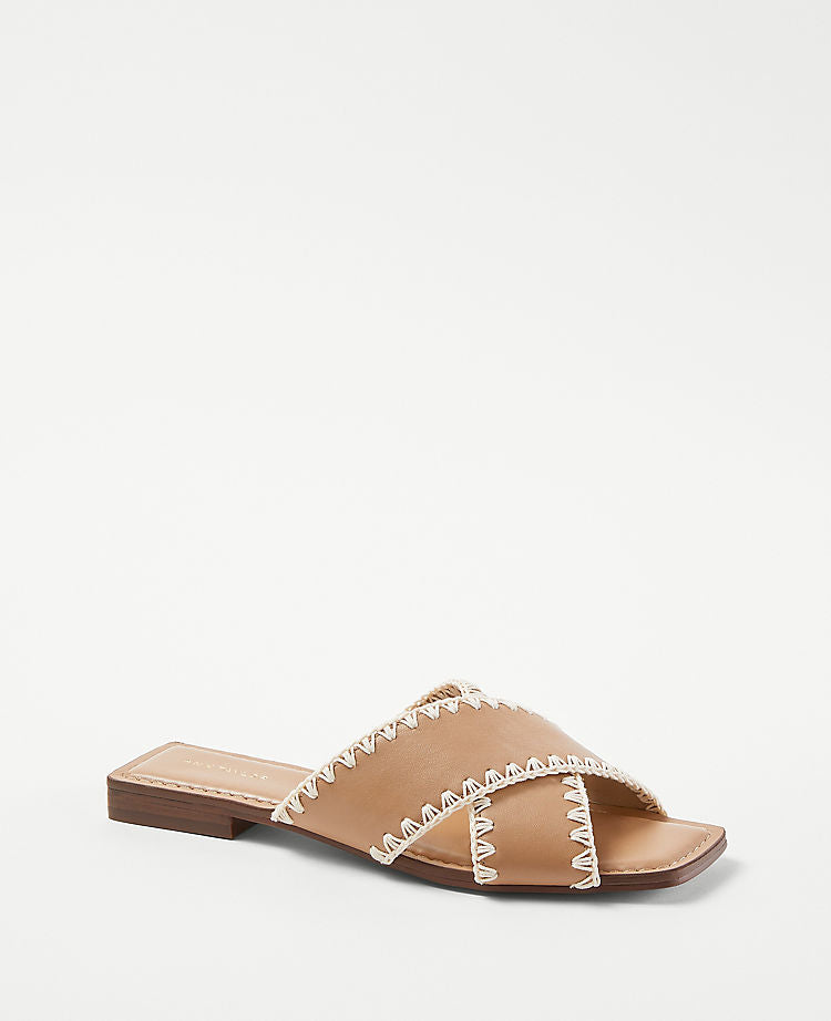 Crossover-Pantoletten aus genähtem Leder