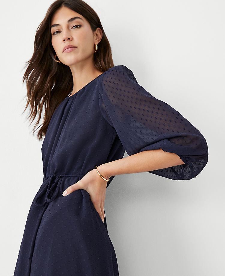 Kleid mit Gürtel und Clips