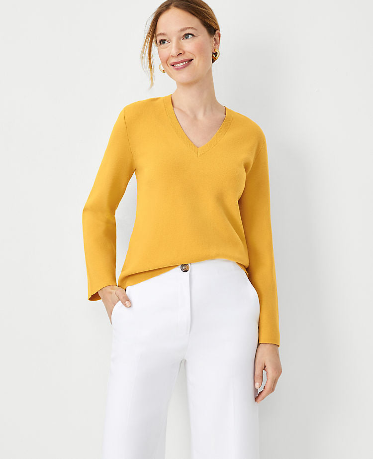Pull col en V à manches évasées