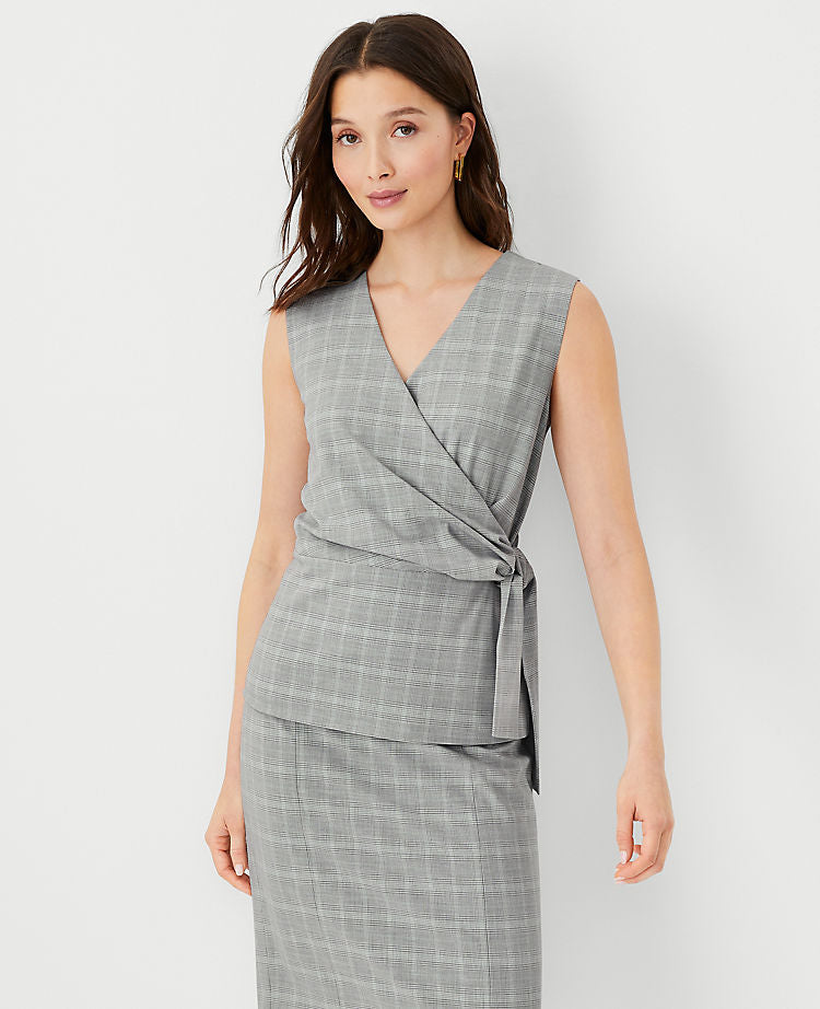 Das Wickeloberteil mit seitlicher Bindung in Plaid