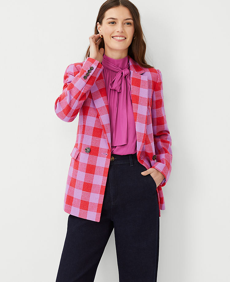 Le long blazer croisé à carreaux