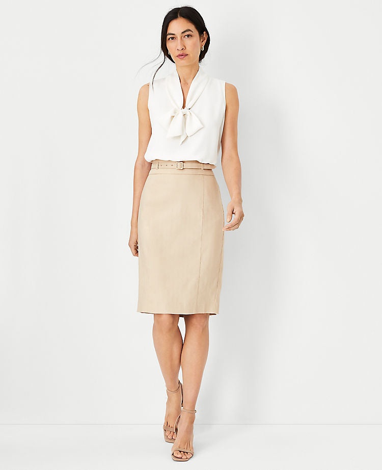 The Belted Seamed Pencil Skirt in HerRingbone Linen Blend