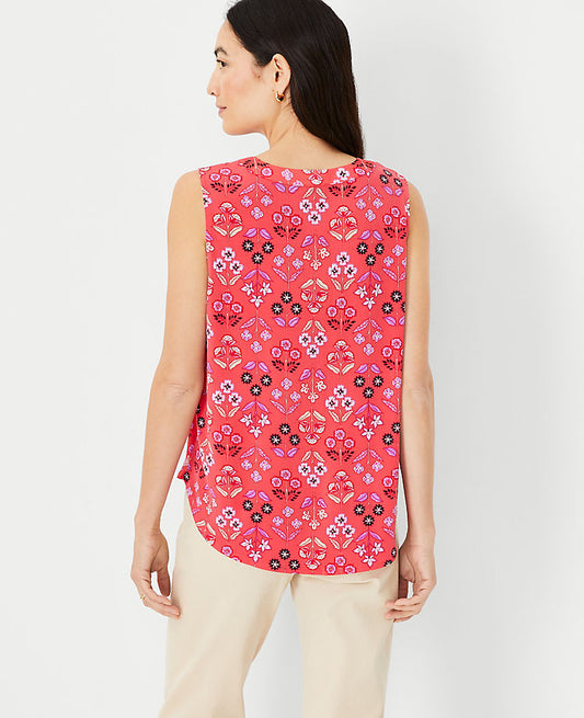 Haut plissé floral en techniques mixtes