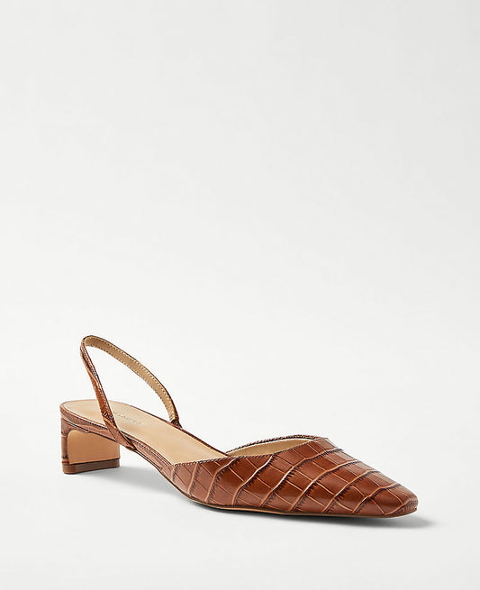 Escarpins slingback à talon aiguille en cuir embossé