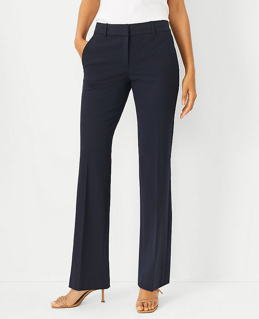 Le Pantalon Fuselé en Tissu Extensible Toutes Saisons – Coupe Courbe