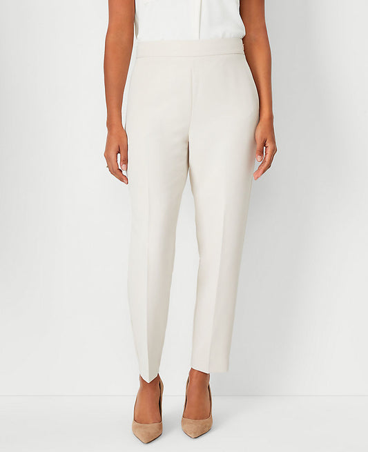 Le pantalon cheville Eva zippé sur le côté en crêpe fluide - Coupe galbée