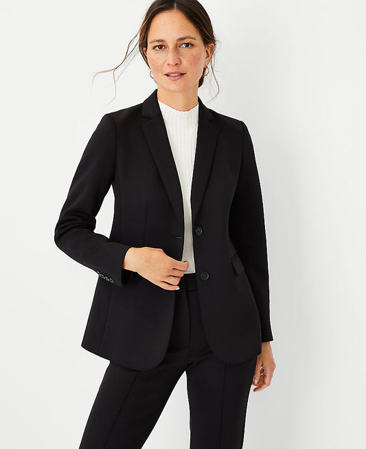 Le blazer deux boutons en maille double