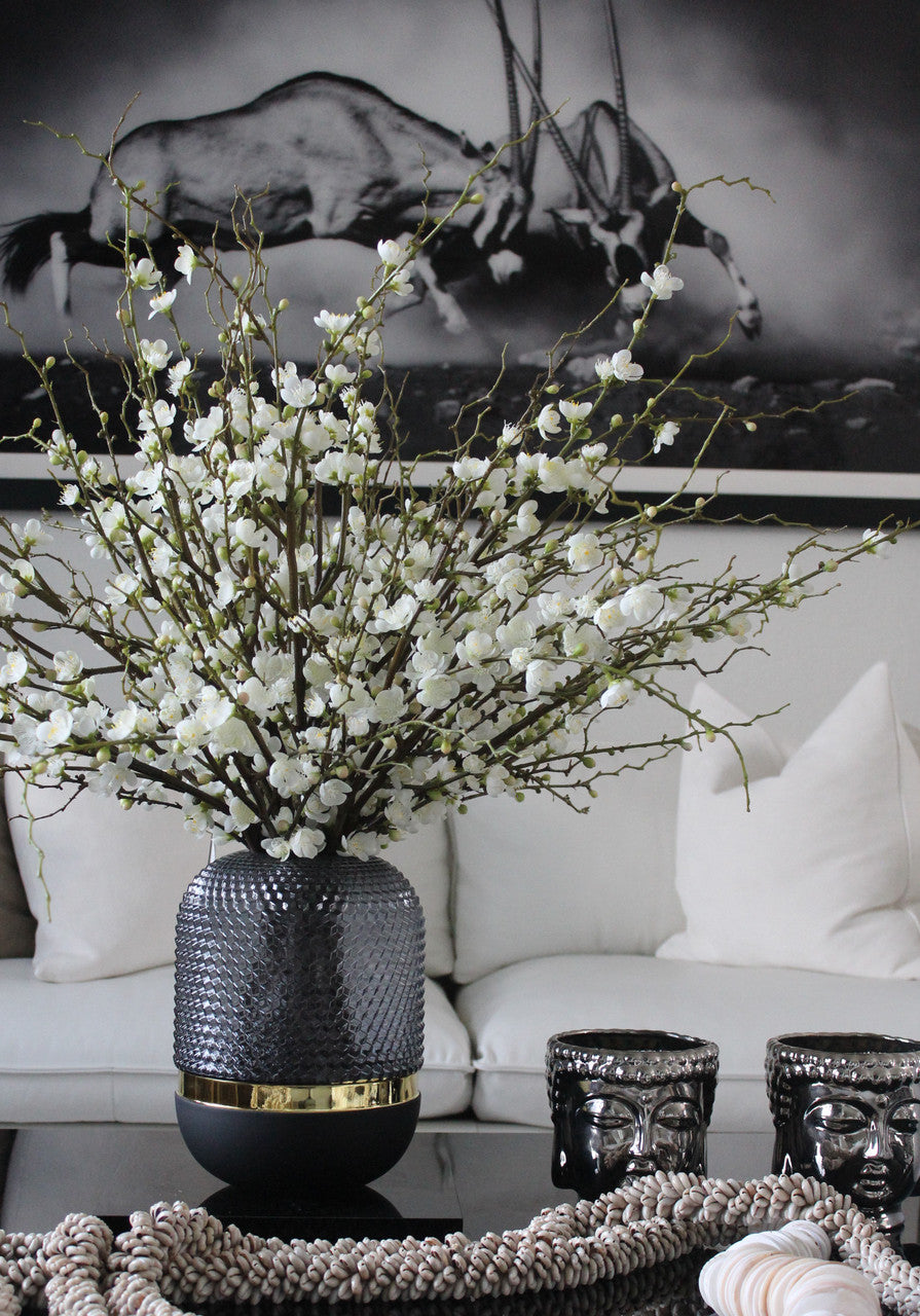 Vase Cygne noir avec fleurs de cerisier blanches