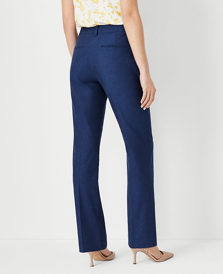 Die Sophia Straight Pant aus leichtem, raffiniertem Denim
