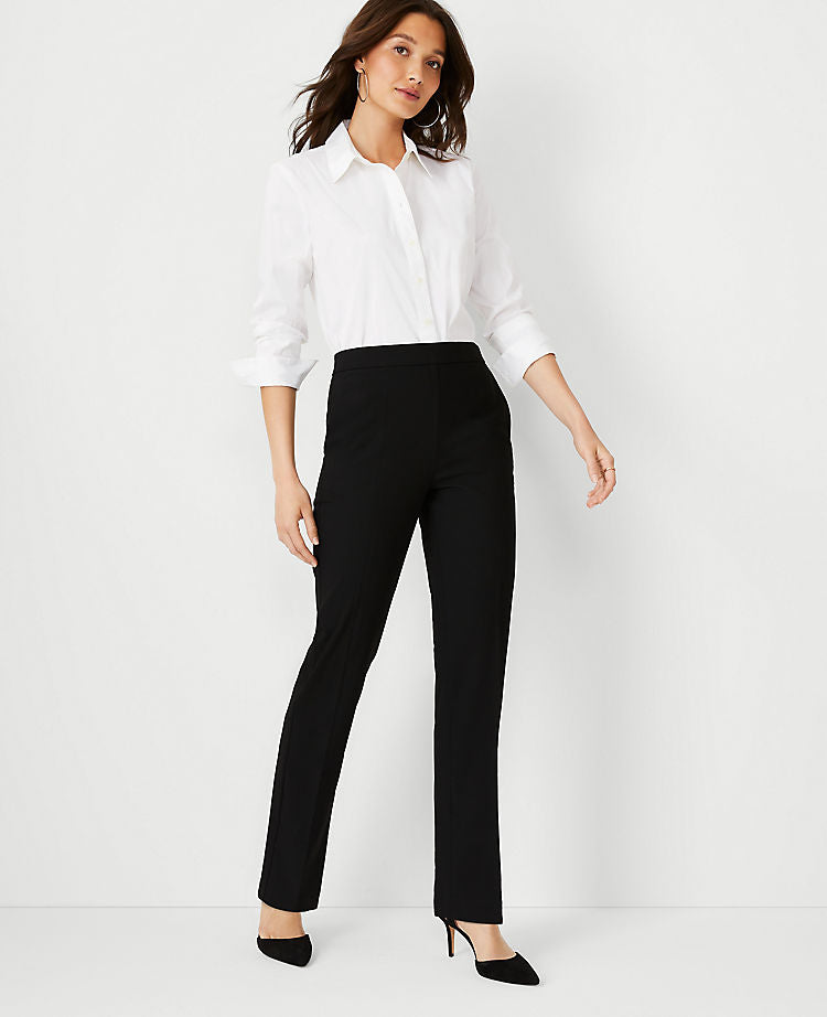 Le pantalon droit Sophia avec fermeture éclair latérale en bi-stretch