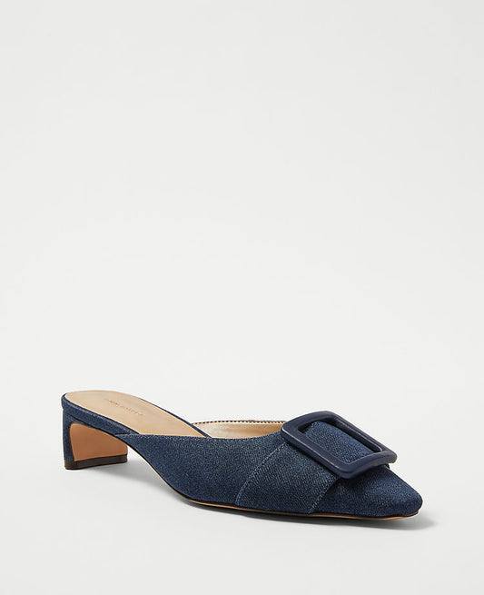 Denim-Mules mit Schnalle und Pumps-Absatz
