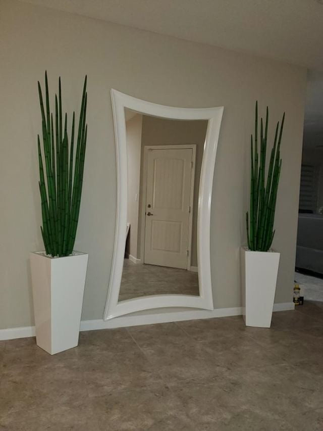 Snake grass (63″) with Beau M planter in glossy white