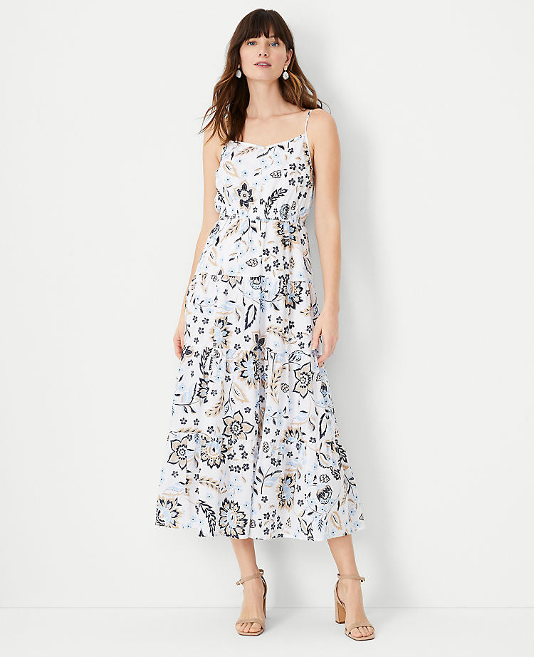 Robe évasée à bretelles étagées et imprimé floral