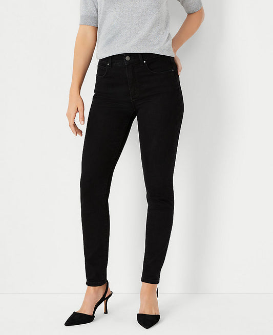 Jean skinny sculptant à taille mi-haute et poches, noir délavé