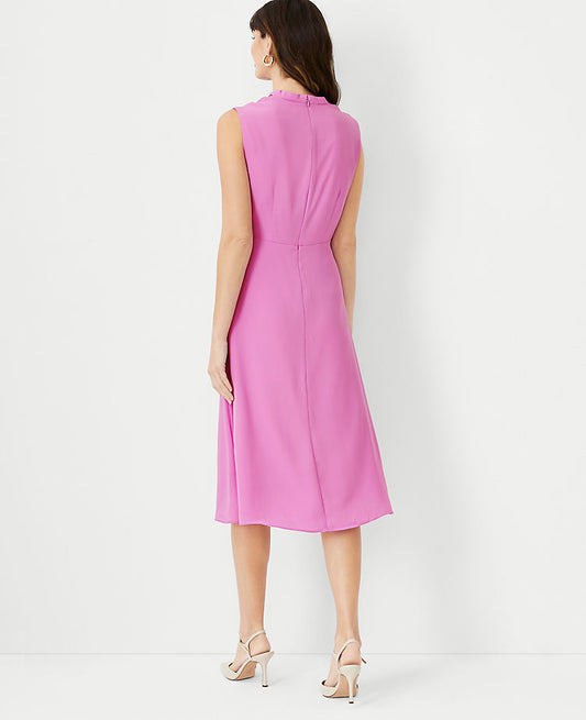 Robe midi évasée à col montant