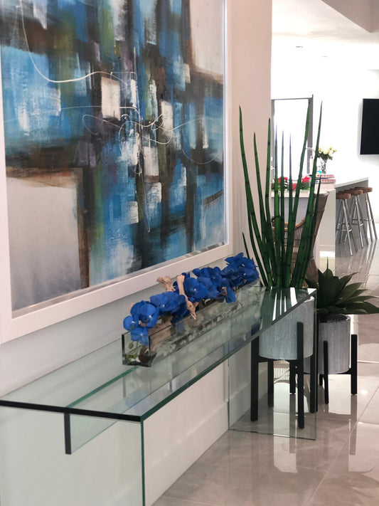 Jardinière murale Casa Moderna en verre, 48 po, avec orchidées bleues