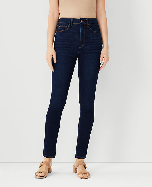 Jean skinny galbant taille très haute en denim indigo foncé classique