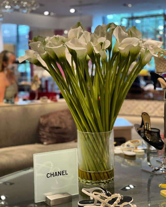 Cala Lilies in 12″ Glass Cylinder