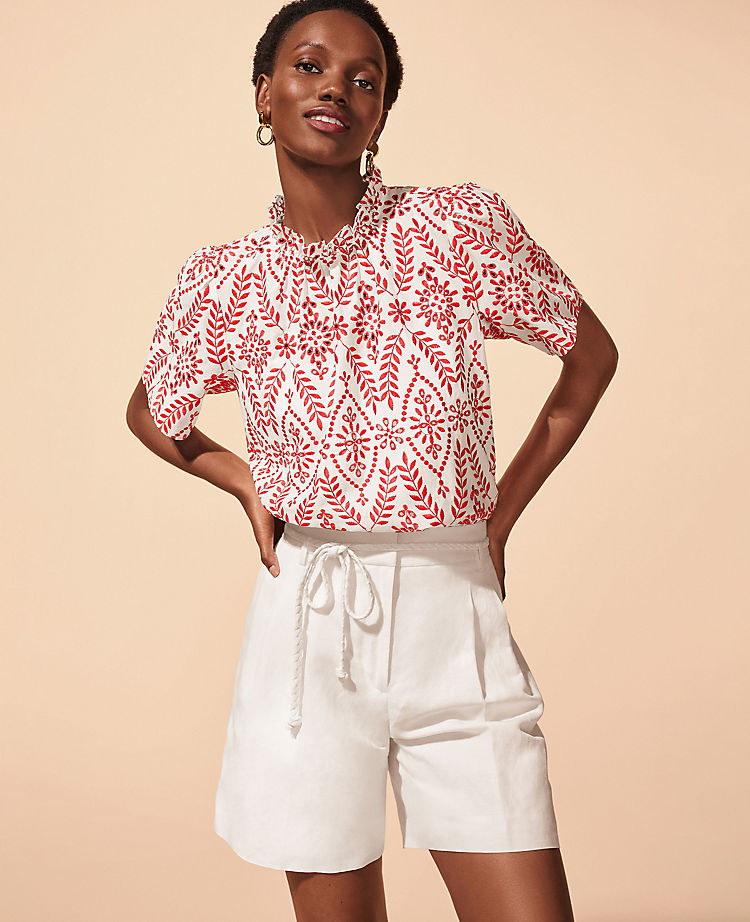 Le short ceinturé en mélange de lin