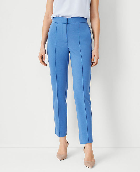 Le pantalon cheville Eva en maille double – Coupe galbée