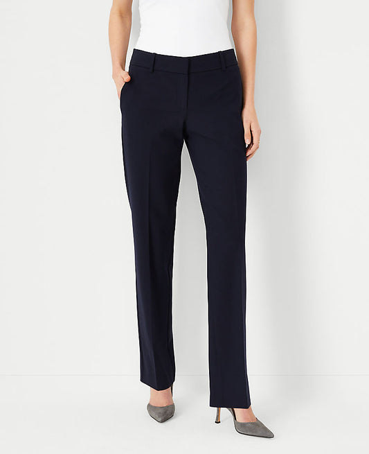 Le pantalon droit Sophia en tissu extensible toutes saisons