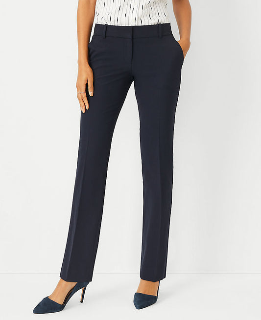 Le pantalon droit Sophia en tissu extensible toutes saisons