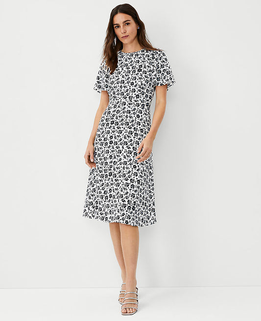 Robe midi à manches papillon et motif floral