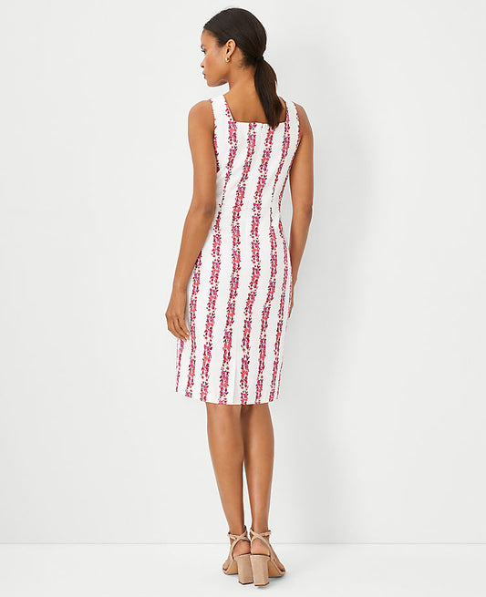 Robe fourreau à encolure carrée imprimé floral