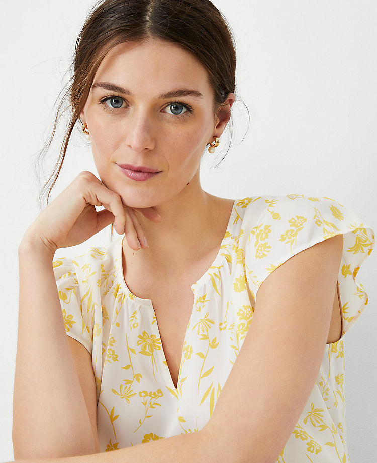 Floral Split Neck Ruffle Sleeve Top
