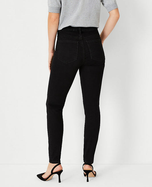 Jean skinny sculptant à taille mi-haute et poches, noir délavé