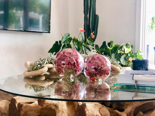 Vase Crosswinds de 30 cm avec orchidées roses
