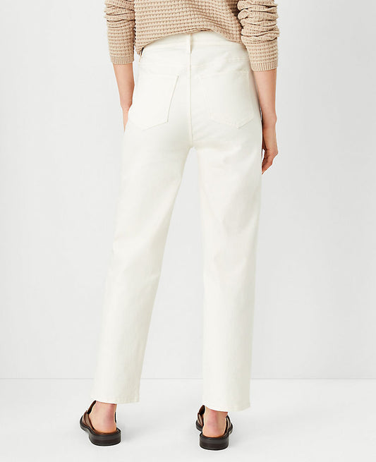 Jean droit taille haute Sculpting Pocket de couleur ivoire