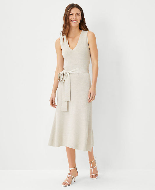 Robe pull ceinturée en V chatoyante